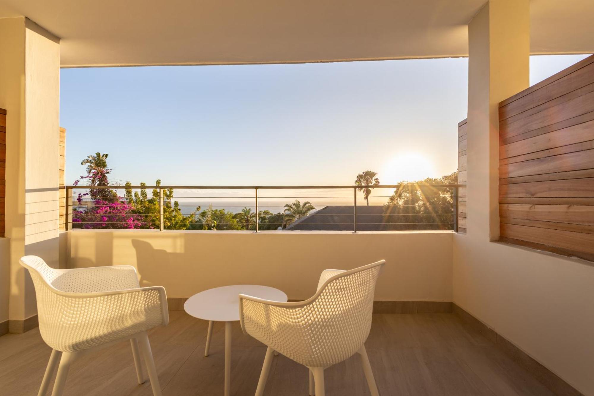 Plett Quarter - Lion Roars & Hotel 4*