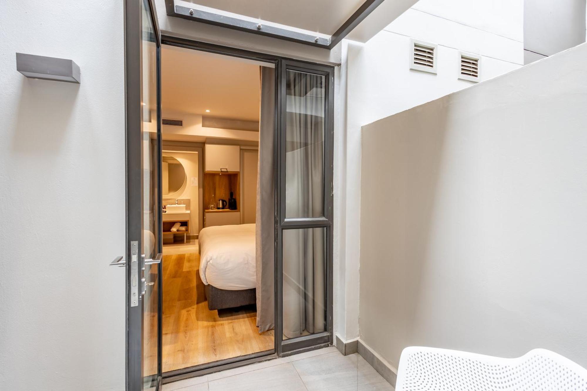 Plett Quarter - Lion Roars & Plettenberg Bay