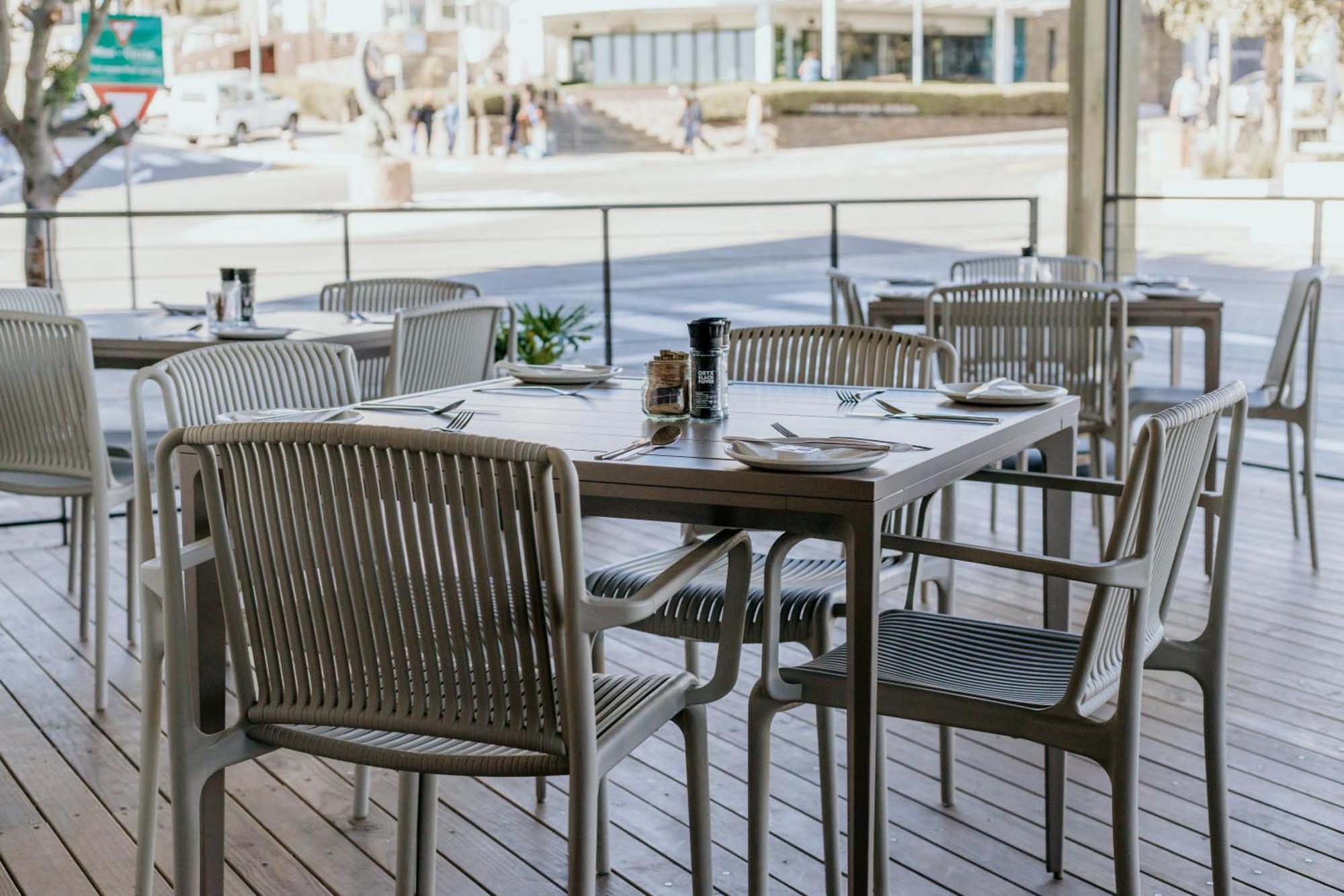 Plett Quarter - Lion Roars & 4* Plettenberg Bay