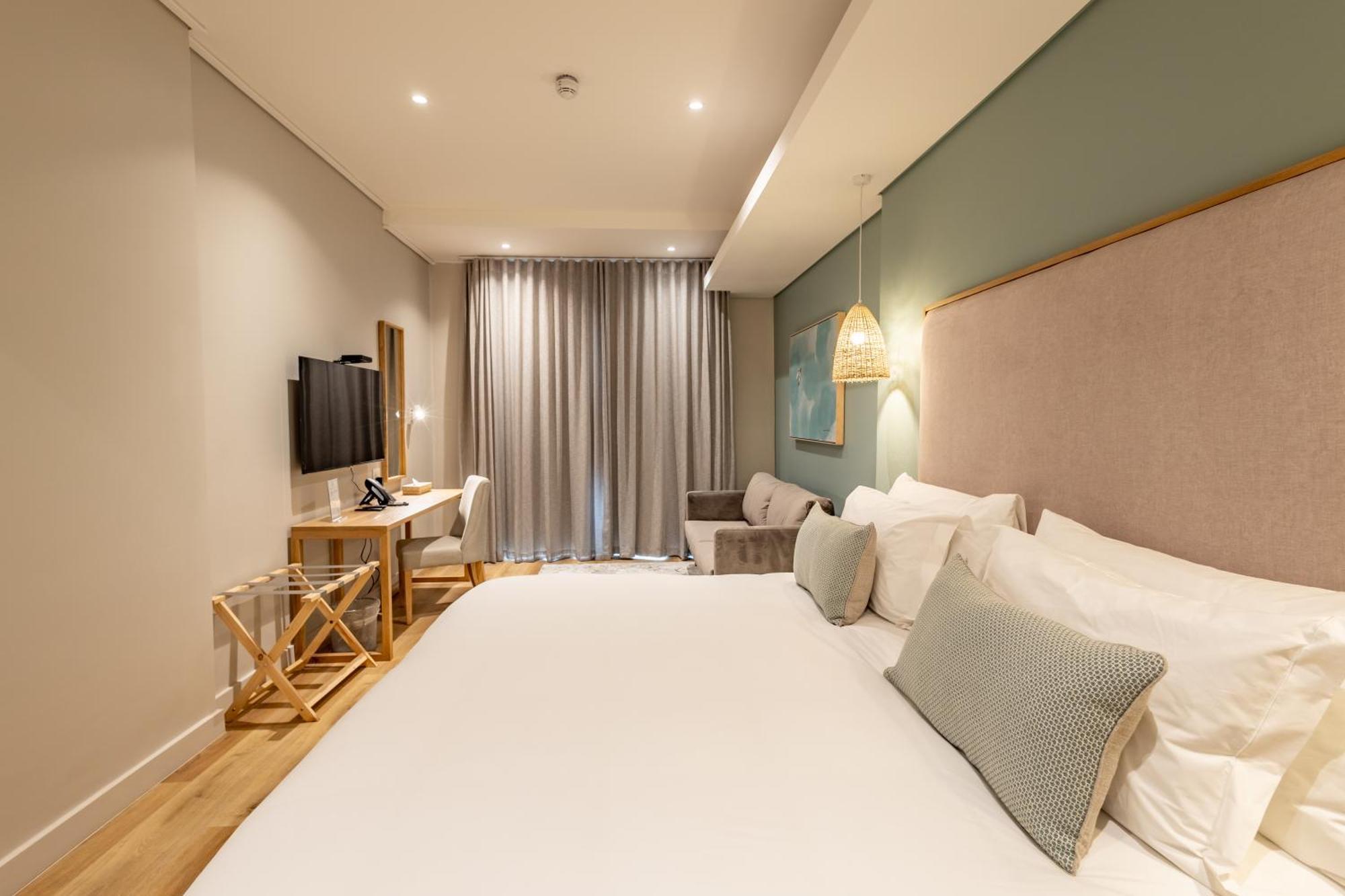 Hotel Plett Quarter - Lion Roars & Plettenberg Bay