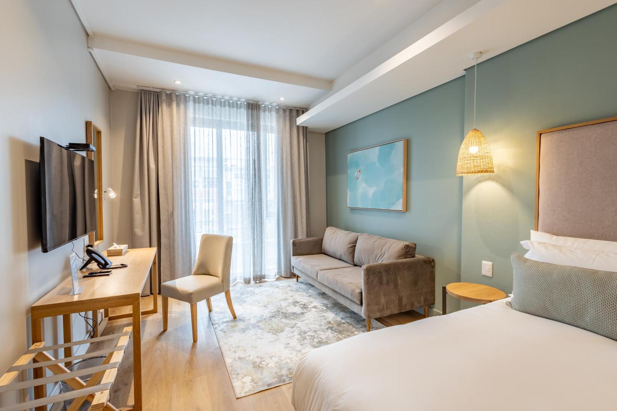 Hotel Plett Quarter - Lion Roars &