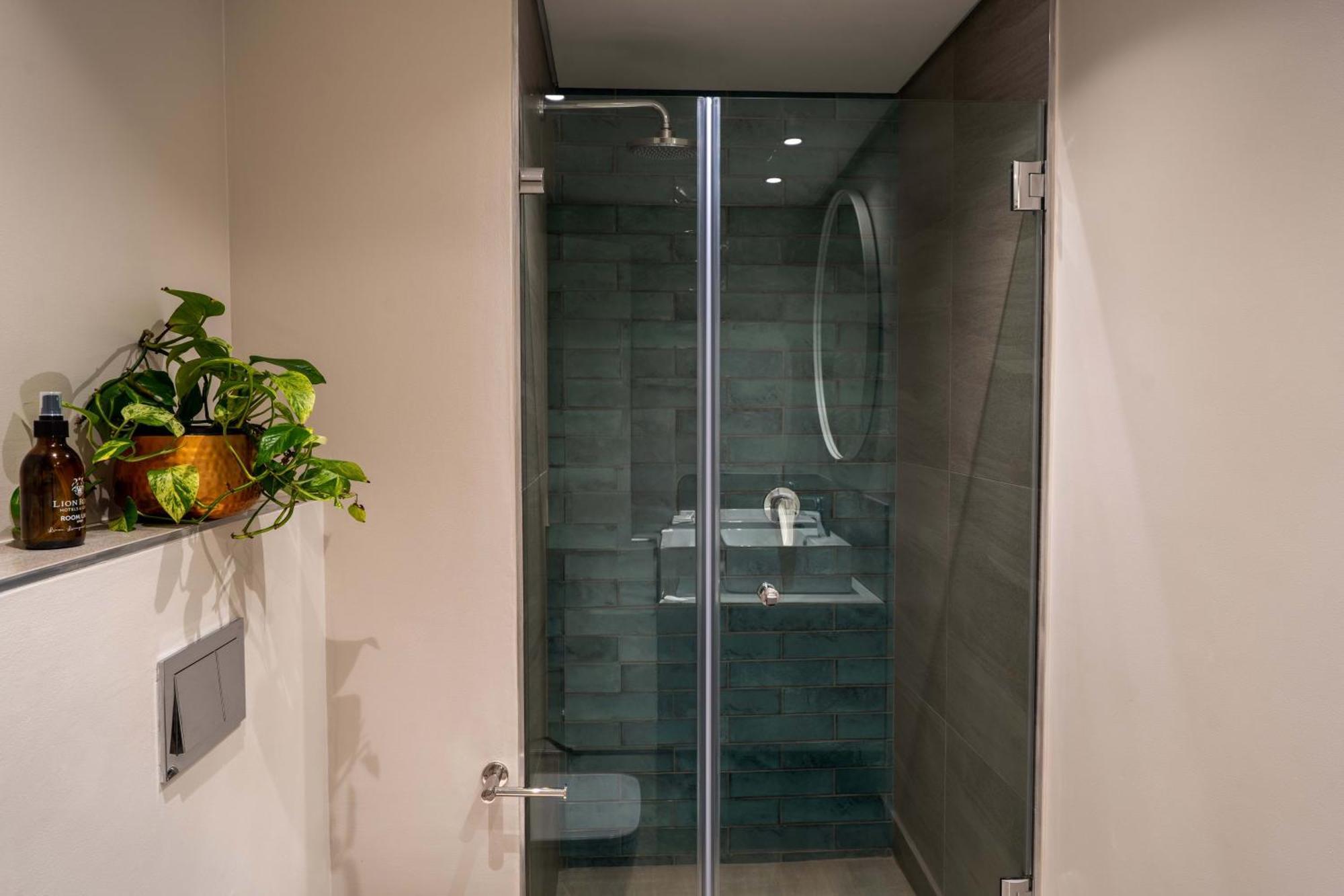 Hotel Plett Quarter - Lion Roars &